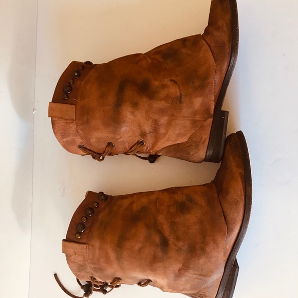 Free people Wayland distressed boots Sz 38/7.5M - Picture 3 of 4
